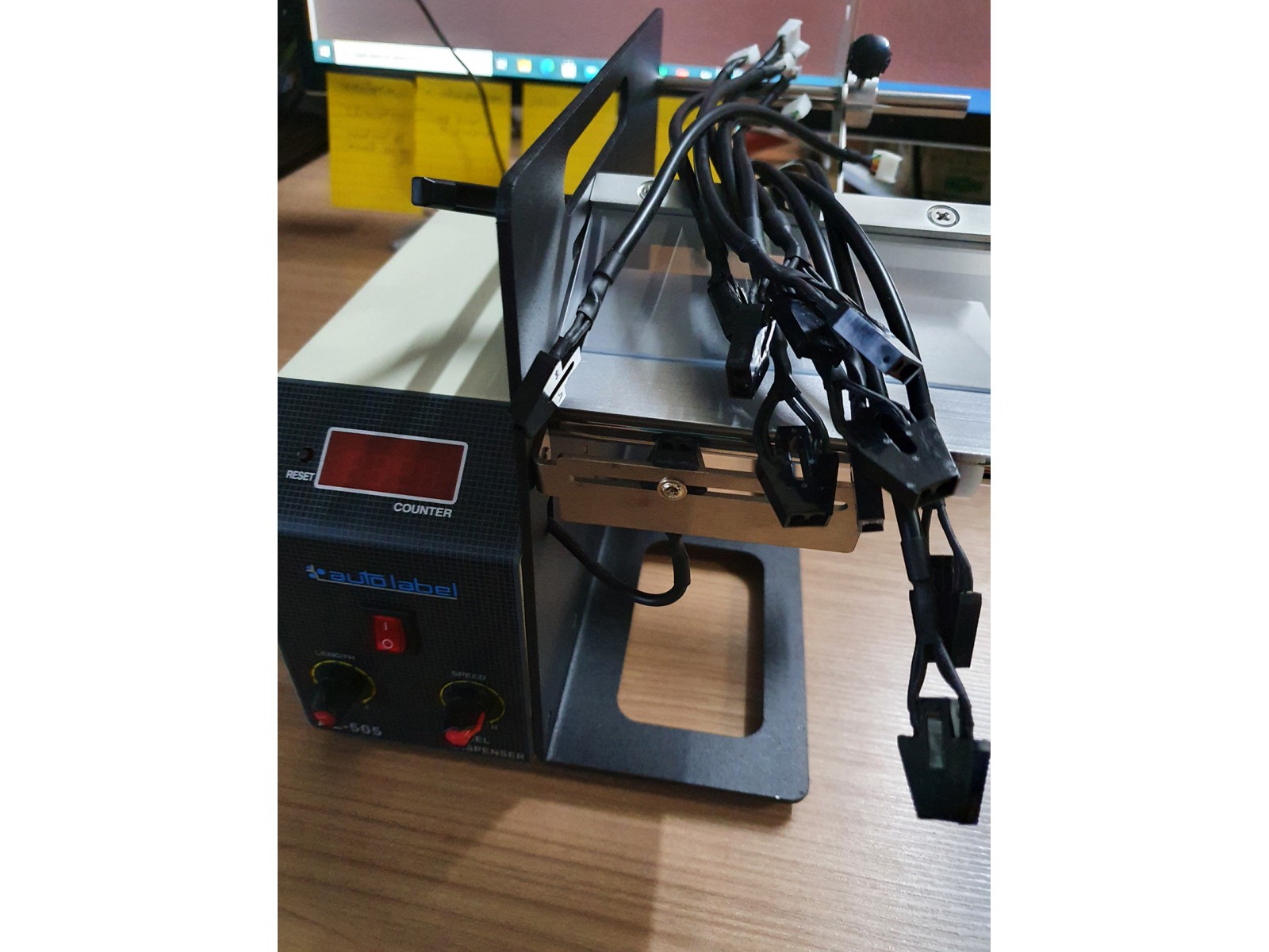 เซ็นเซอร์ เครื่องลอกสติกเกอร์ 505MR